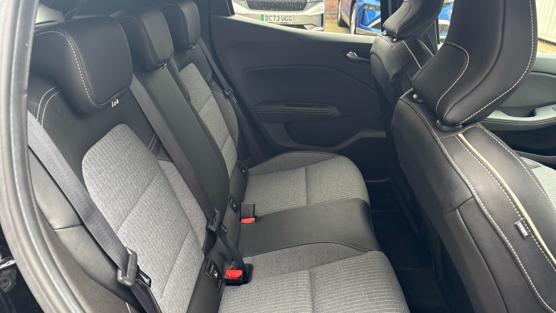 Renault Clio 1.6 E-TECH Hybrid 140 Lutecia SE 5dr Auto Hybrid Hatchback